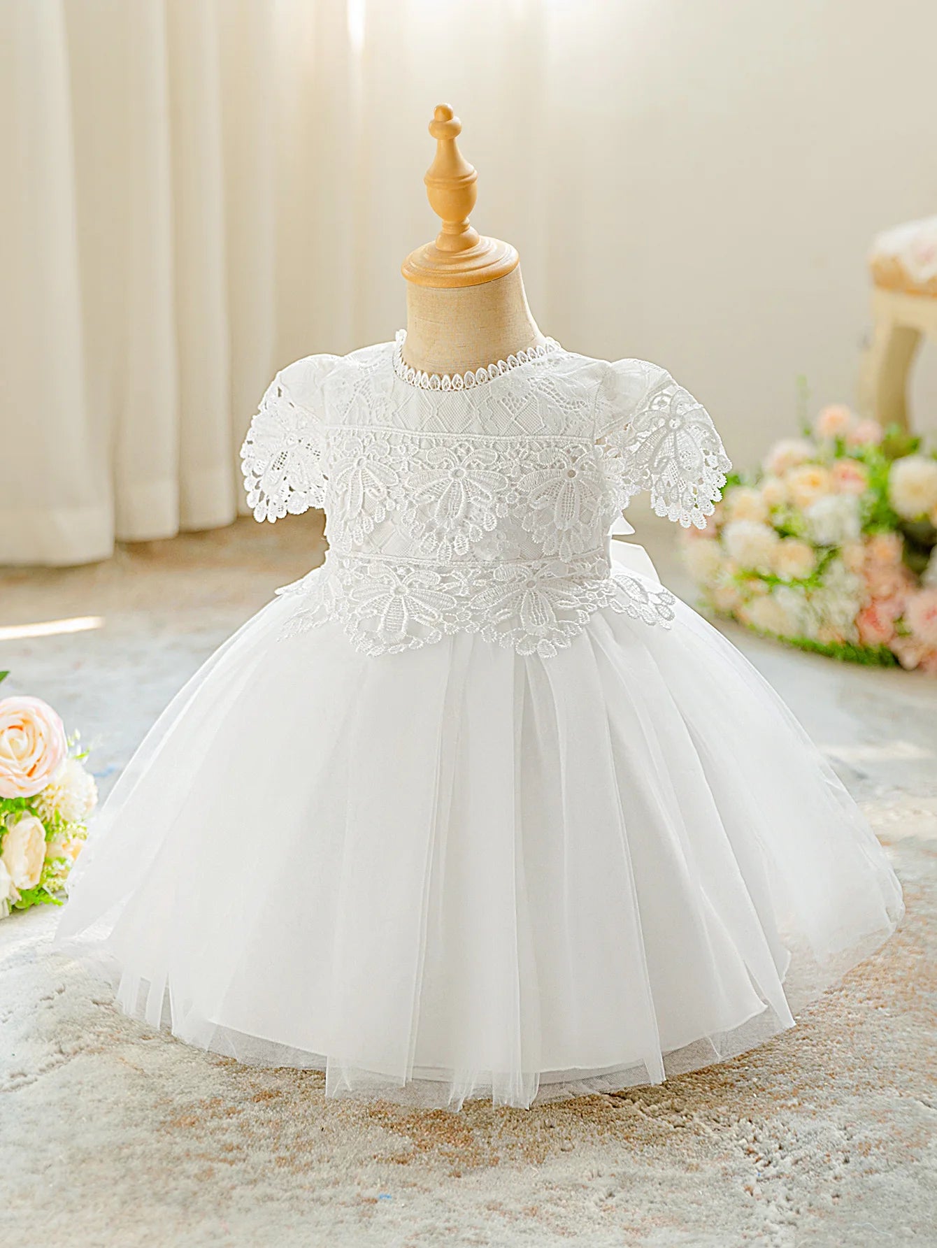 Girls' casual vacation round neck short sleeved white floral dress charming formal dress perfect for summer outings and beach