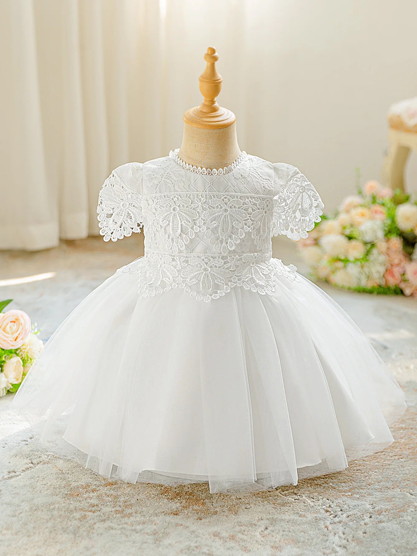 Girls' casual vacation round neck short sleeved white floral dress charming formal dress perfect for summer outings and beach